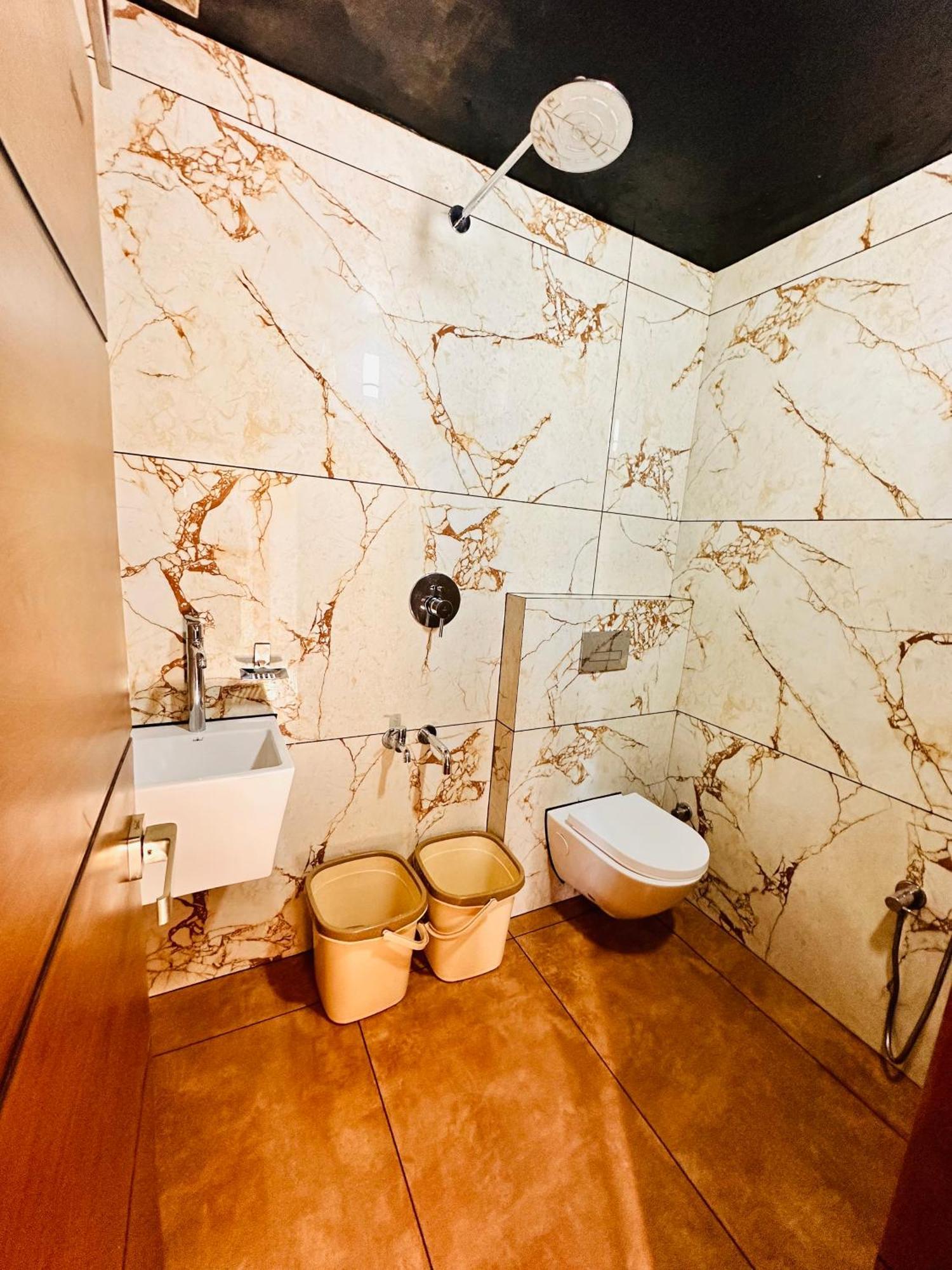 Hotel City Palace Ооти Екстериор снимка